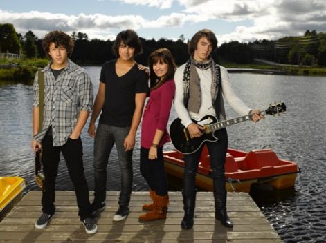 camp_rock_jonas__demi.jpg